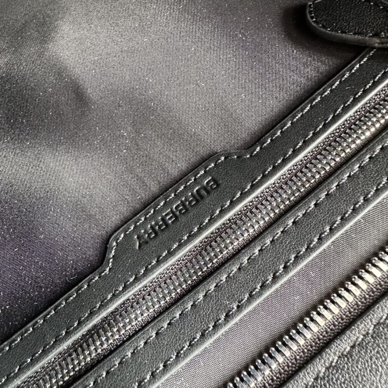 Bv*b*rry shopping bags